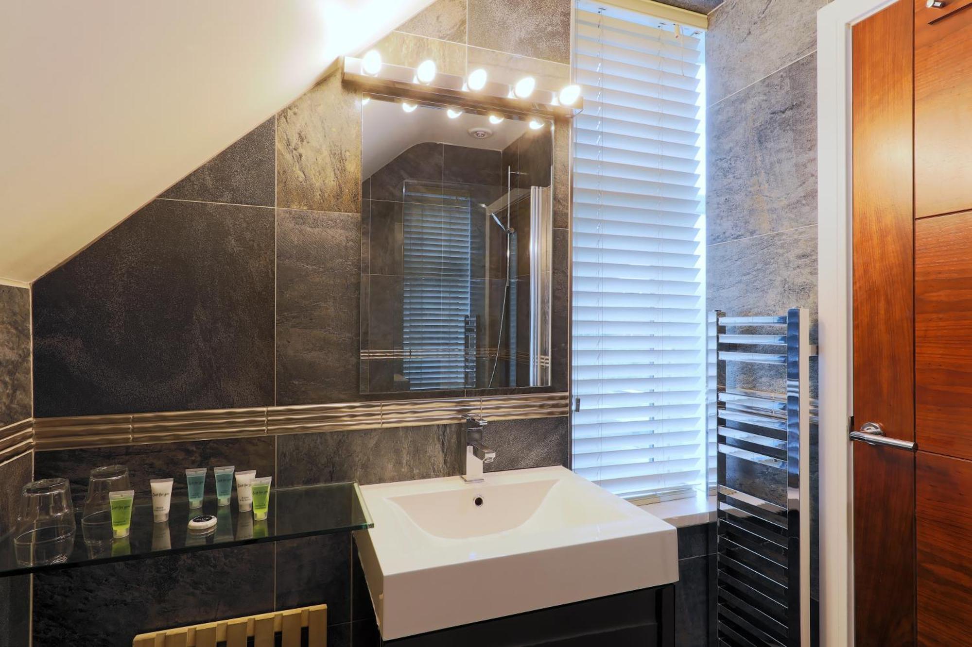 Stay 2A Boutique Rooms Фолкстон Екстериор снимка